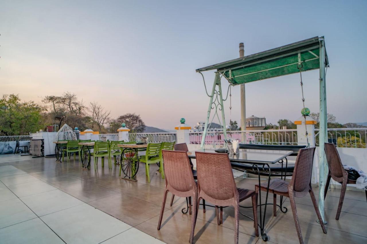 אודייפור Hotel Ambavgarh Palace מראה חיצוני תמונה