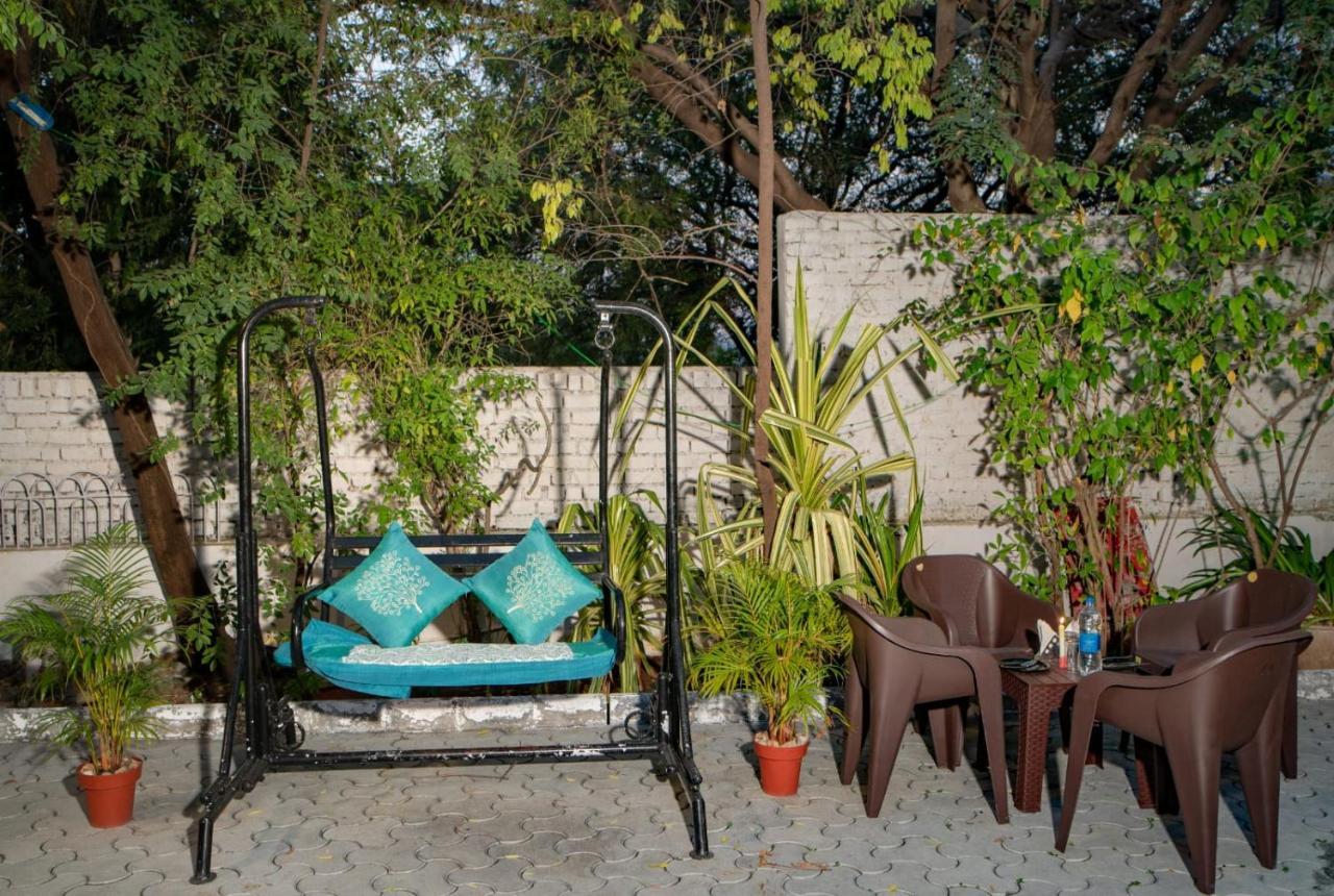 אודייפור Hotel Ambavgarh Palace מראה חיצוני תמונה