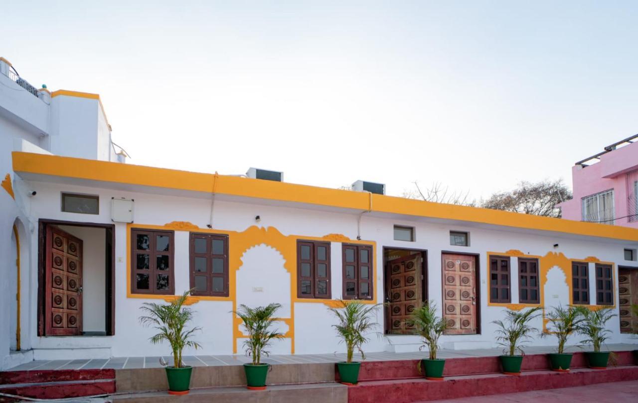 אודייפור Hotel Ambavgarh Palace מראה חיצוני תמונה