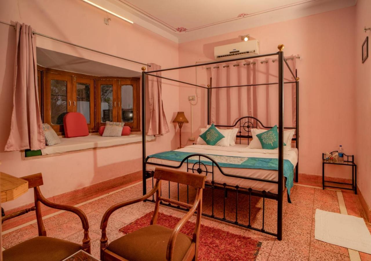 אודייפור Hotel Ambavgarh Palace מראה חיצוני תמונה