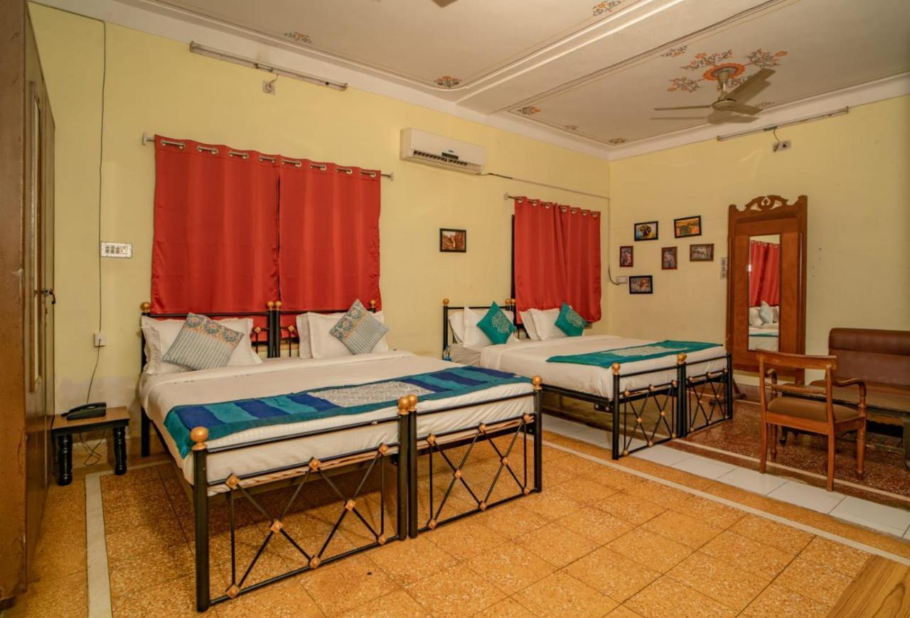 אודייפור Hotel Ambavgarh Palace מראה חיצוני תמונה